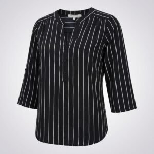 Blusa manga 3/4 color negro con líneas blancas, talla S